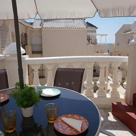 Beachfront - Urbanizacion Duquesa Apartment